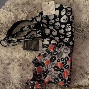 Onzie set of two bras M/L Naughty (Skulls) and Nice (Kisses)
